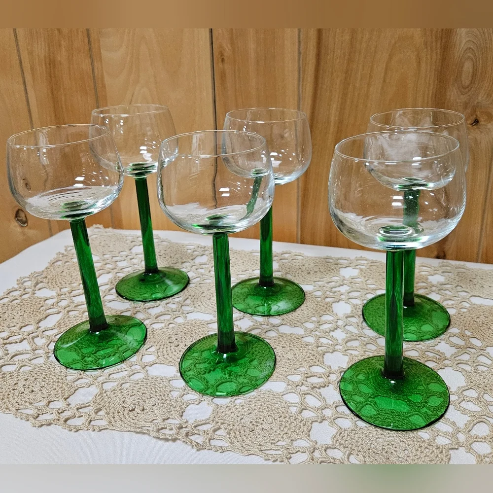 6 Piece Set Luminarc Riesling Wine Glasses With Green Stem Made In France - Picture 1 of 6